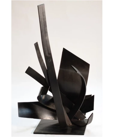 solea iron abstract sculpture by artist pablo lara