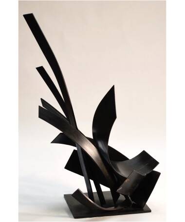 solea iron abstract sculpture by artist pablo lara