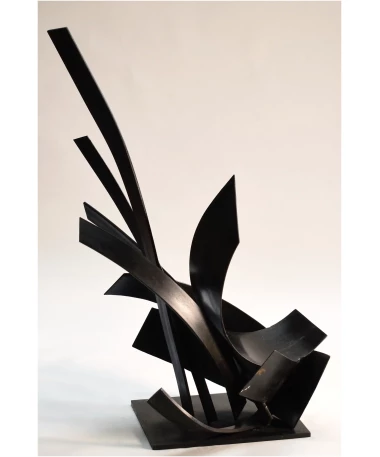 solea iron abstract sculpture by artist pablo lara