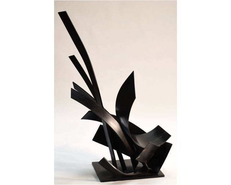 solea iron abstract sculpture by artist pablo lara