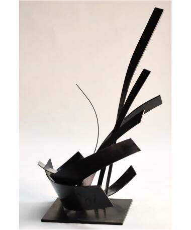 solea iron abstract sculpture by artist pablo lara