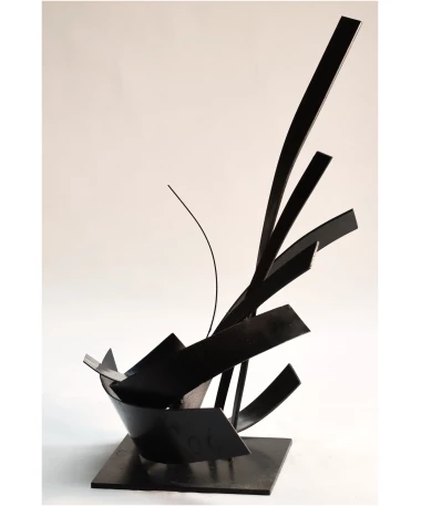 solea iron abstract sculpture by artist pablo lara