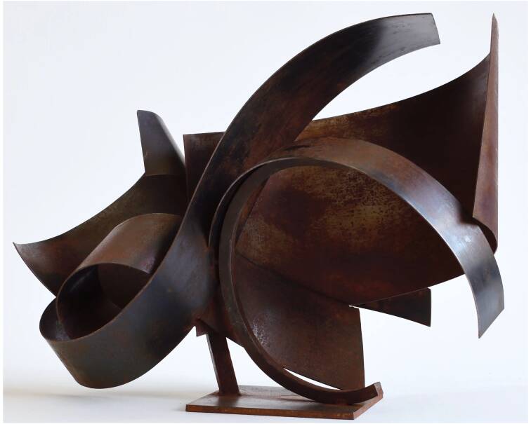 aceituneras iron abstract sculpture by artist pablo lara