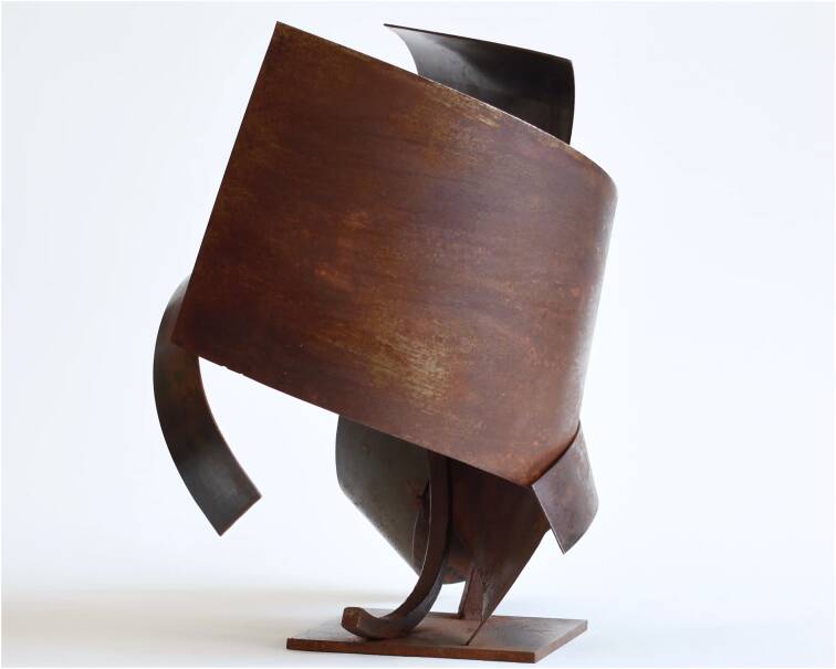 aceituneras iron abstract sculpture by artist pablo lara