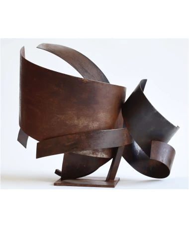 aceituneras iron abstract sculpture by artist pablo lara
