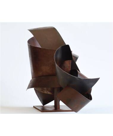 aceituneras iron abstract sculpture by artist pablo lara