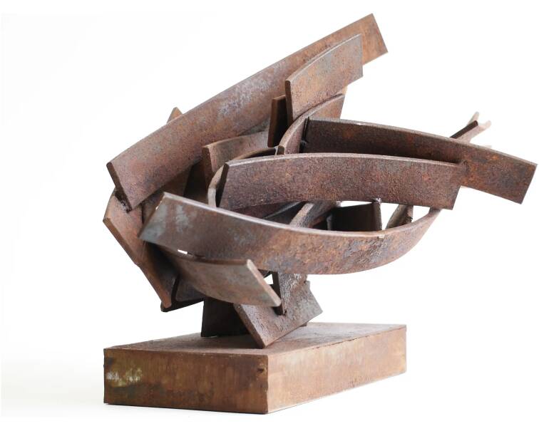 melisma iron abstract sculpture by artist pablo lara