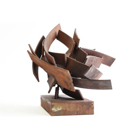 melisma iron abstract sculpture by artist pablo lara