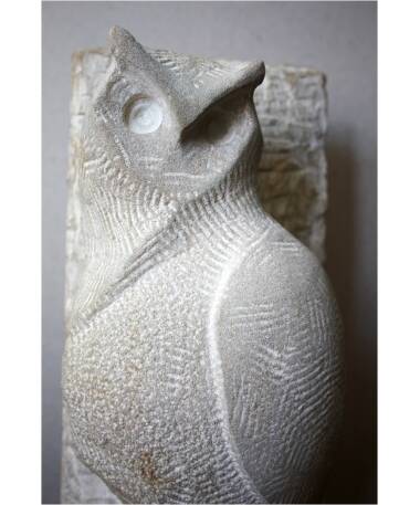 buho stone sculpture by Spanish artist Pablo Lara