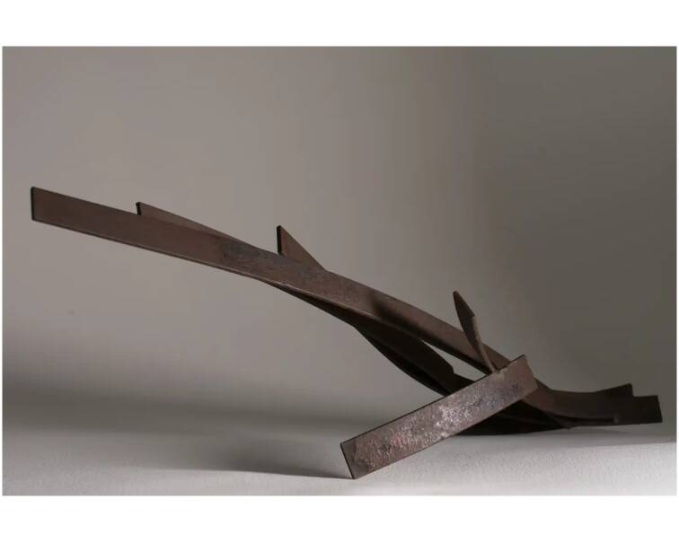 liviana iron abstract sculpture by artist pablo lara