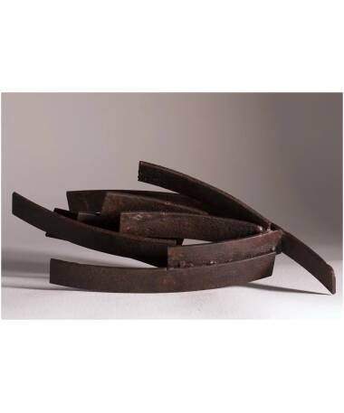 trilla iron abstract sculpture by artist pablo lara