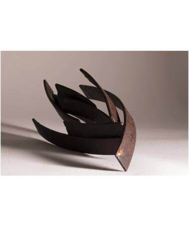 trilla iron abstract sculpture by artist pablo lara