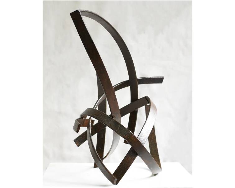 perla iron abstract sculpture by artist pablo lara