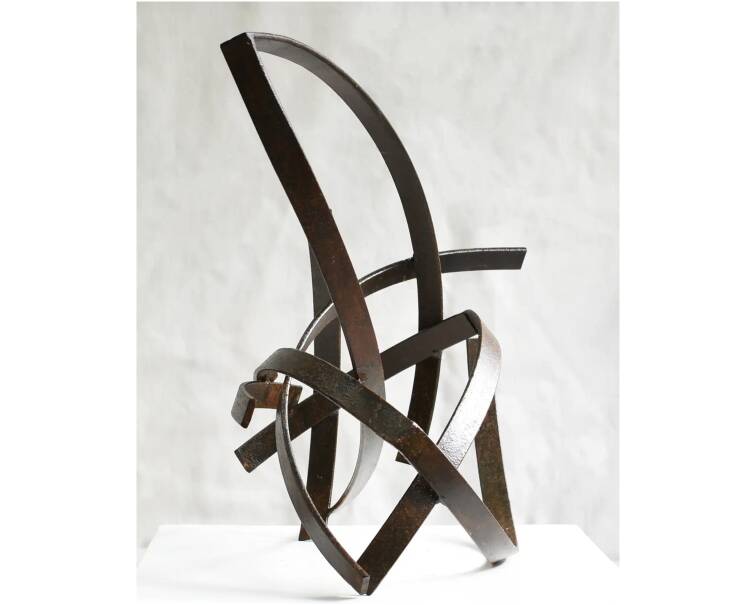 perla iron abstract sculpture by artist pablo lara