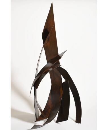 engarza iron abstract sculpture by artist pablo lara