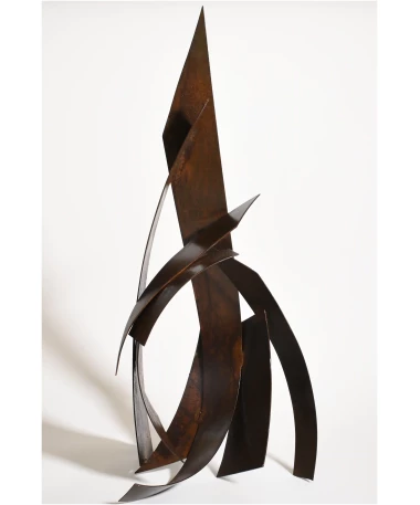 engarza iron abstract sculpture by artist pablo lara