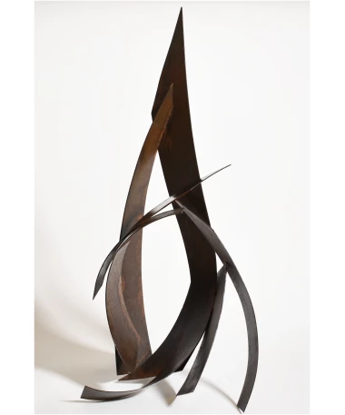 engarza iron abstract sculpture by artist pablo lara