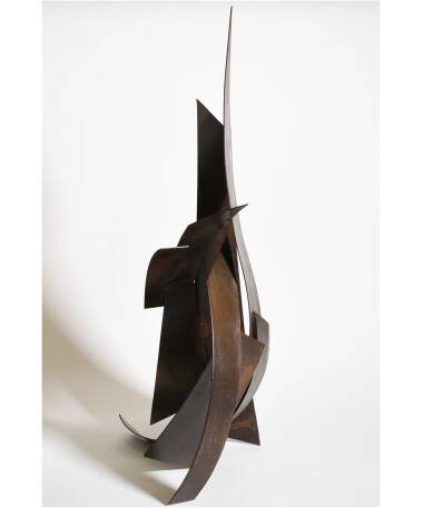 engarza iron abstract sculpture by artist pablo lara