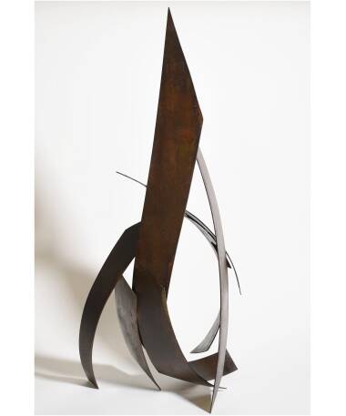 engarza iron abstract sculpture by artist pablo lara