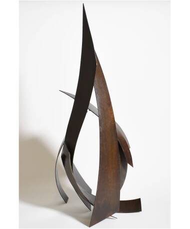 engarza iron abstract sculpture by artist pablo lara