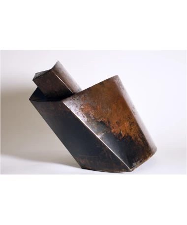 Infinito iron abstract sculpture by artist pablo lara