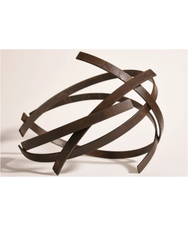 oculto iron abstract sculpture by artist pablo lara
