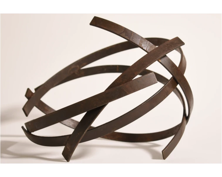 oculto iron abstract sculpture by artist pablo lara