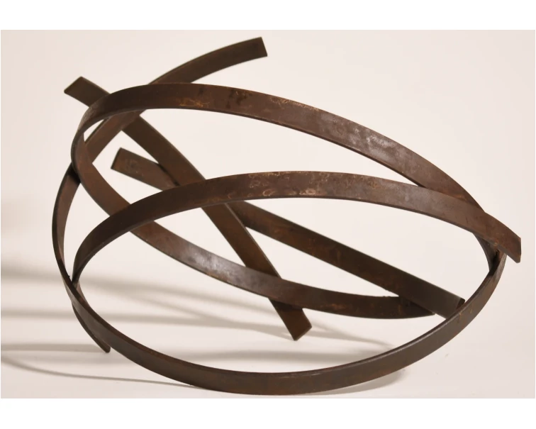 oculto iron abstract sculpture by artist pablo lara