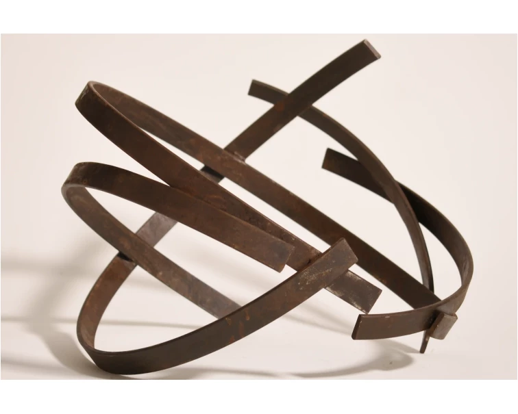 oculto iron abstract sculpture by artist pablo lara