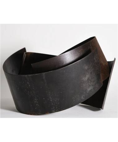 tao iron abstract sculpture by artist pablo lara