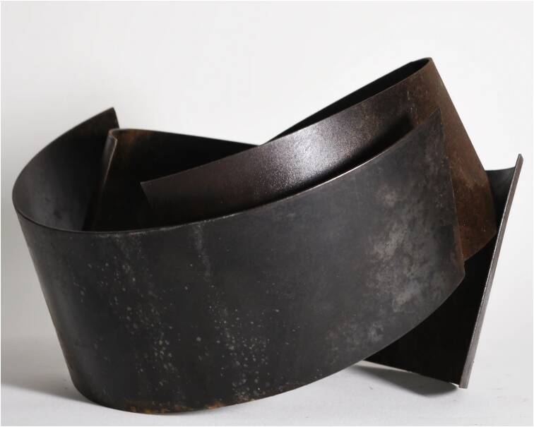 tao iron abstract sculpture by artist pablo lara