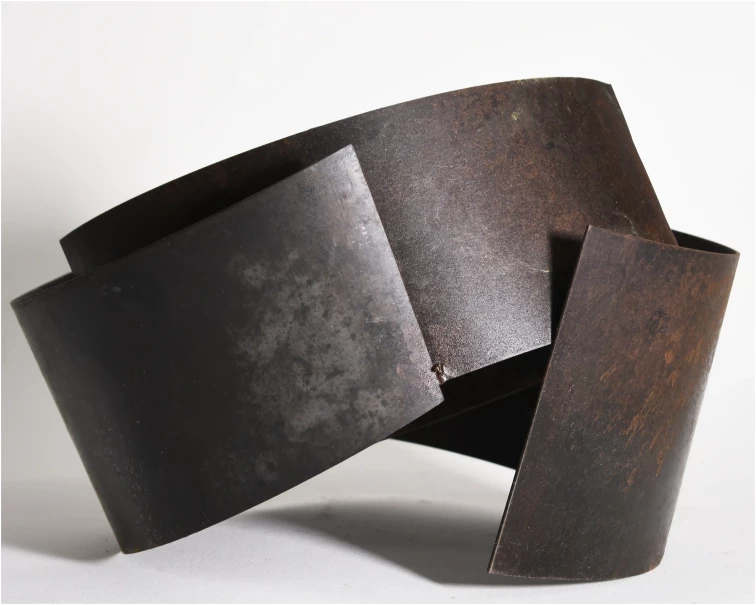tao iron abstract sculpture by artist pablo lara