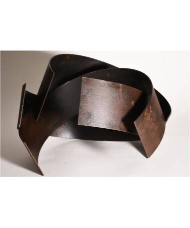 morada iron abstract sculpture by artist pablo lara