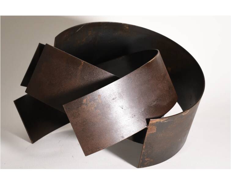 morada iron abstract sculpture by artist pablo lara