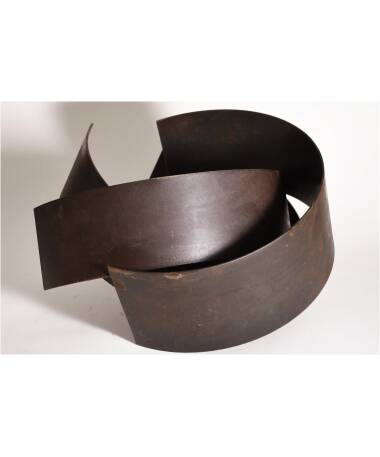 morada iron abstract sculpture by artist pablo lara