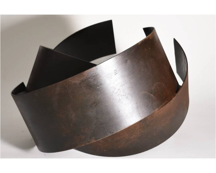 morada iron abstract sculpture by artist pablo lara