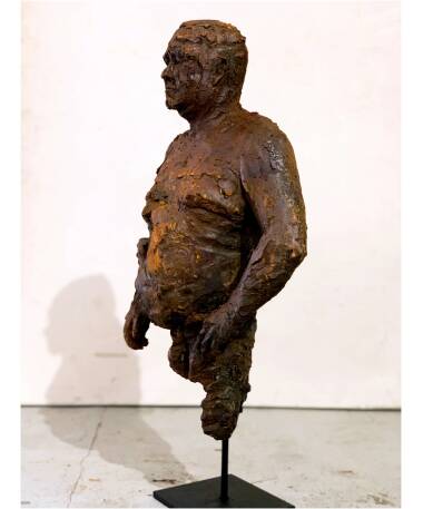 de la tierra expressive iron sculpture by artist pablo lara