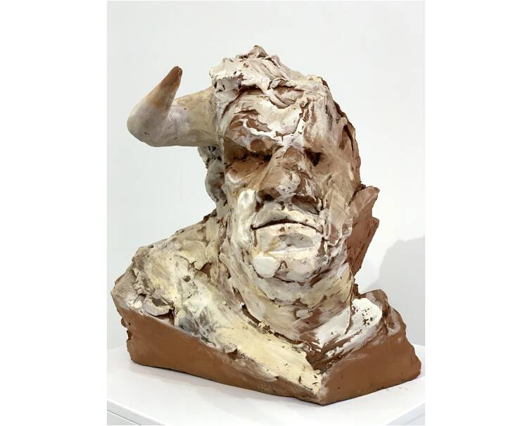 minotaur sculpture by pablo lara
