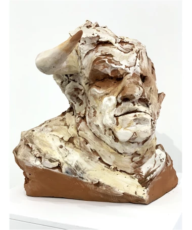 minotaur sculpture by pablo lara