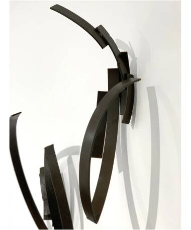 mudra sculpture by artist pablo lara