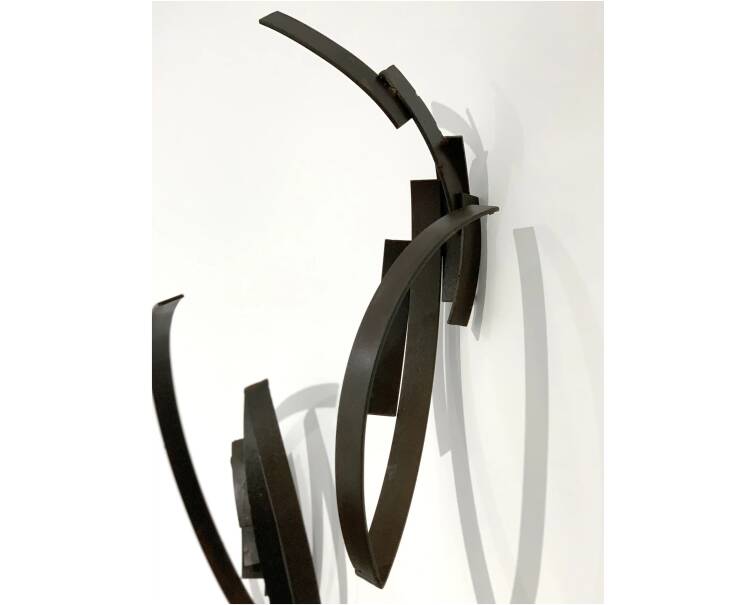 mudra sculpture by artist pablo lara