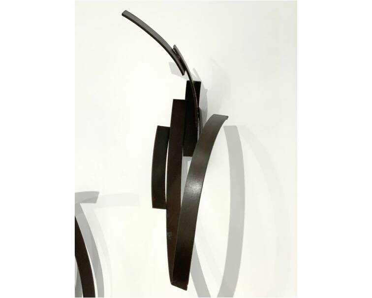 mudra sculpture by artist pablo lara