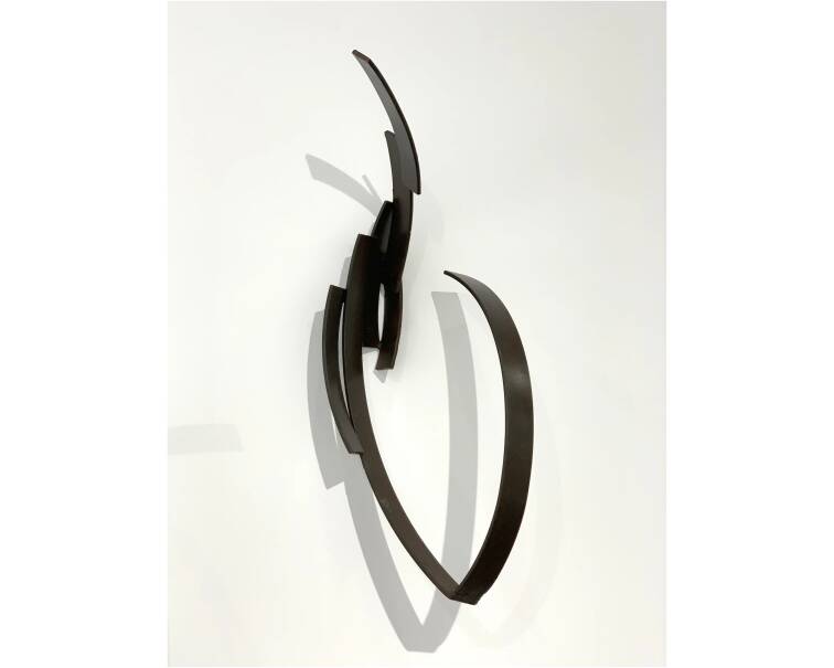 mudra sculpture by artist pablo lara