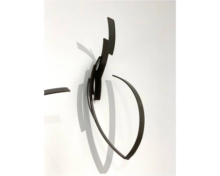 mudra sculpture by artist pablo lara