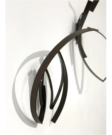 mudra sculpture by artist pablo lara