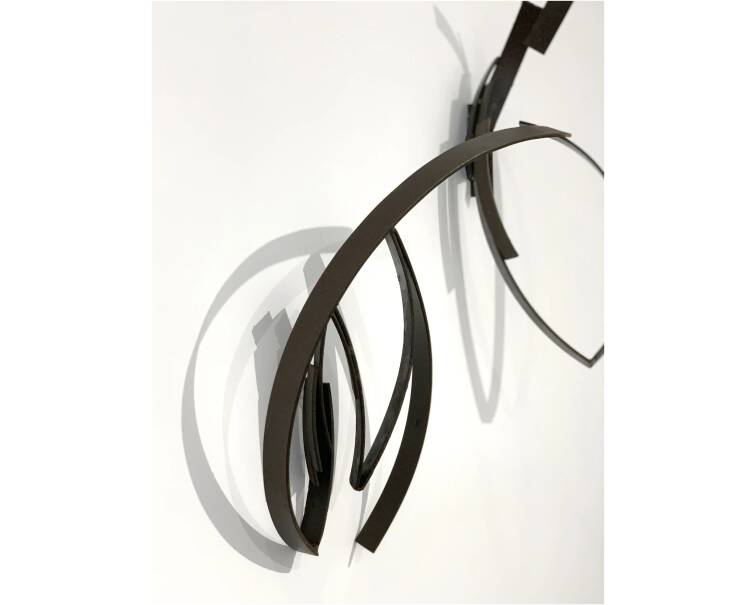 mudra sculpture by artist pablo lara