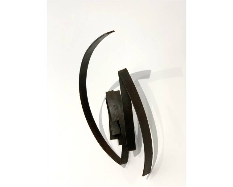 mudra sculpture by artist pablo lara