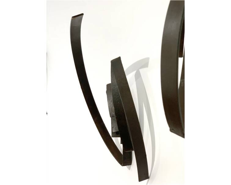 mudra sculpture by artist pablo lara